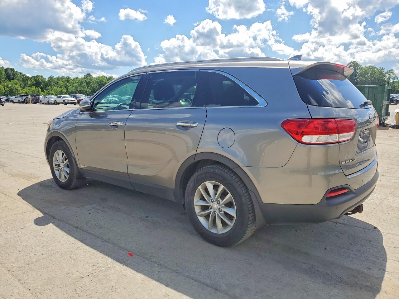 2017 KIA SORENTO L, LX