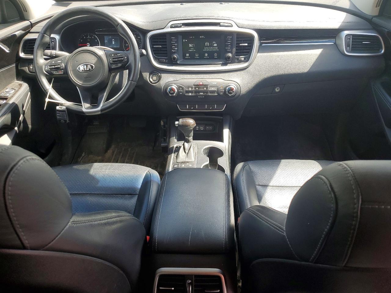 2017 KIA SORENTO L, LX