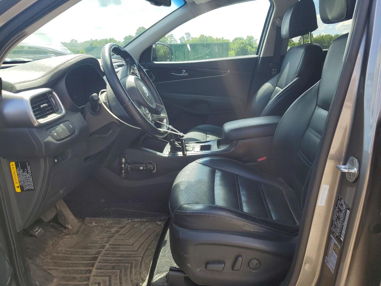 2017 KIA SORENTO L, LX