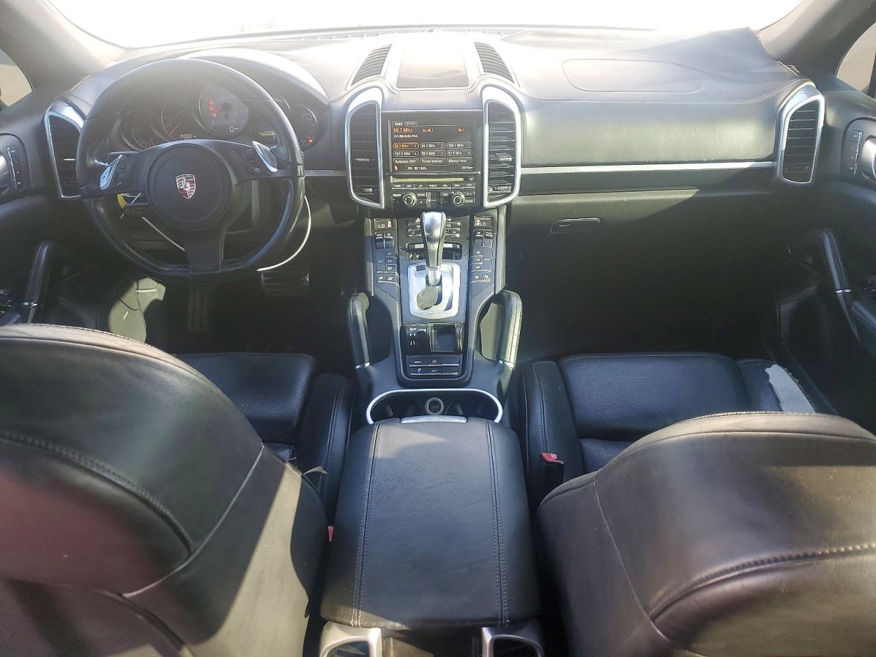 2011 PORSCHE CAYENNE