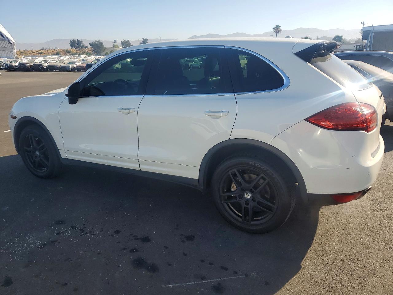 2011 PORSCHE CAYENNE