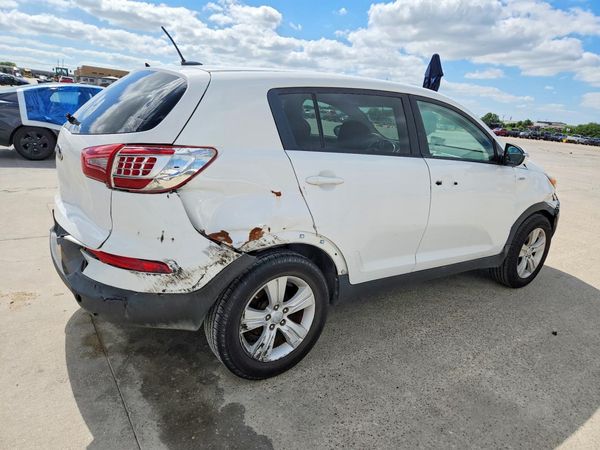2013 KIA SPORTAGE LX