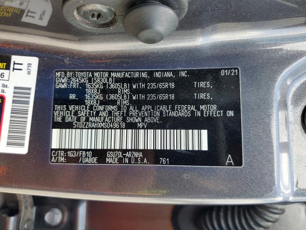 2021 TOYOTA HIGHLANDER LE