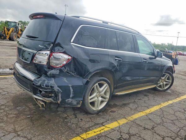 2016 MERCEDES-BENZ GL GL550-4M