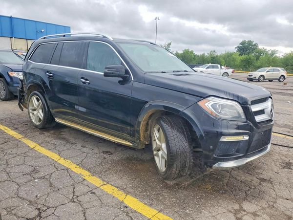2016 MERCEDES-BENZ GL GL550-4M