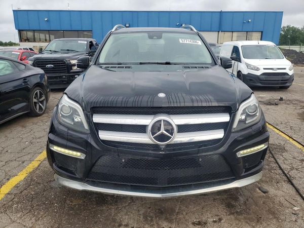 2016 MERCEDES-BENZ GL GL550-4M