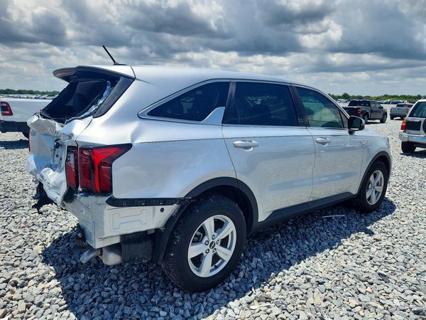 2022 KIA SORENTO LX
