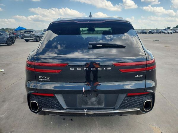 2023 GENESIS GV70
