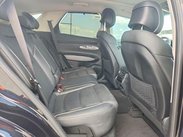 2023 GENESIS GV70