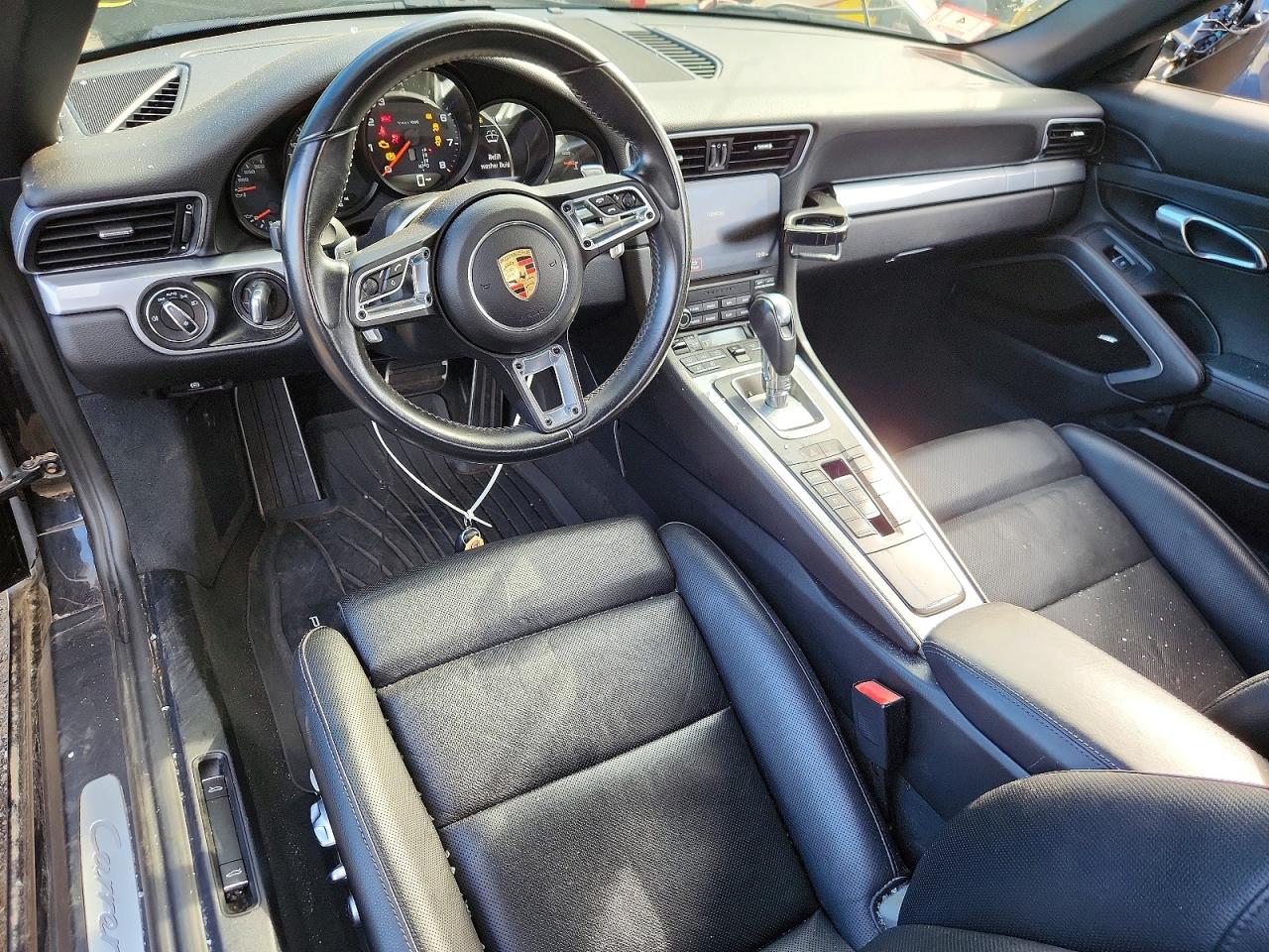 2017 PORSCHE 911