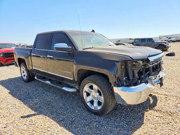2017 CHEVROLET SILVERADO LTZ — Passenger 3/4