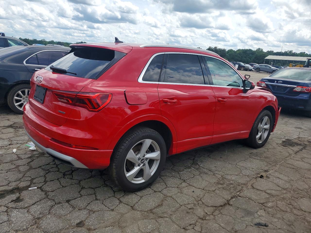 2022 AUDI Q3 quattro Premium
