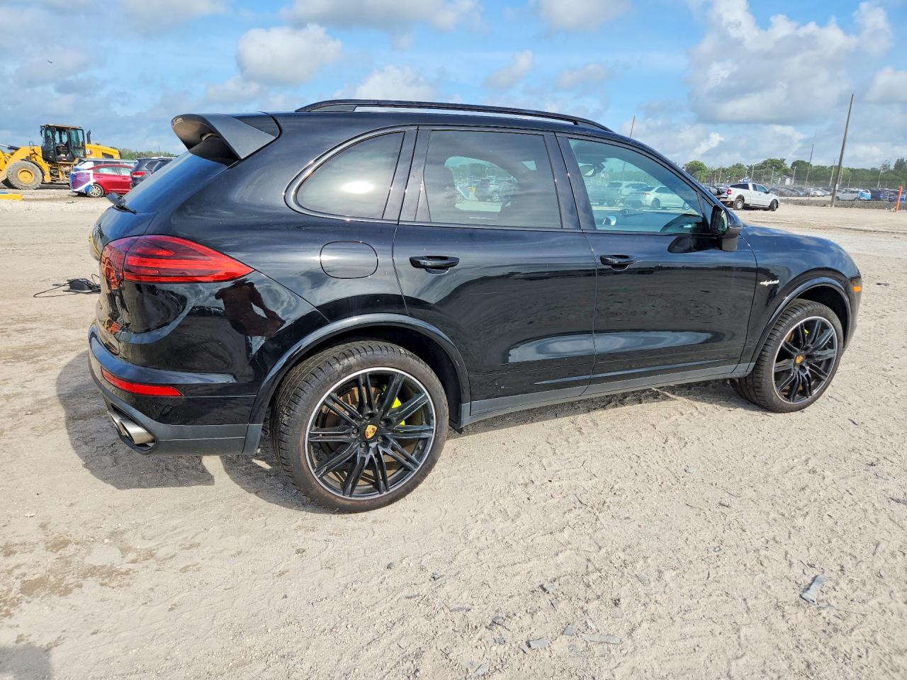 2017 PORSCHE CAYENNE E-Hybrid