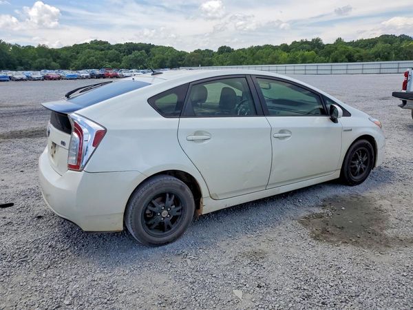 2015 TOYOTA PRIUS