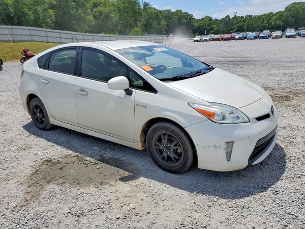 2015 TOYOTA PRIUS