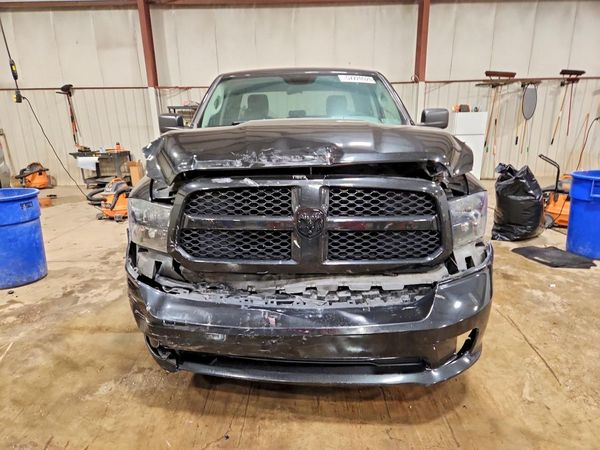 2018 RAM 1500 ST
