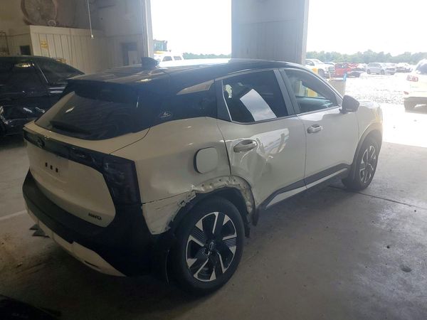 2025 NISSAN KICKS