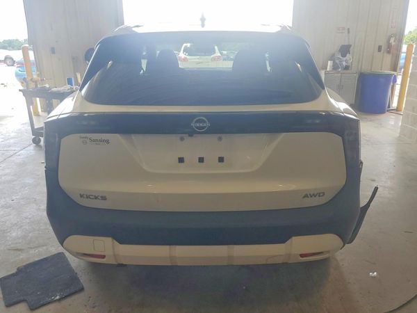 2025 NISSAN KICKS
