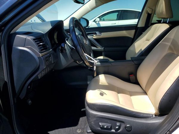 2017 LEXUS CT 200h