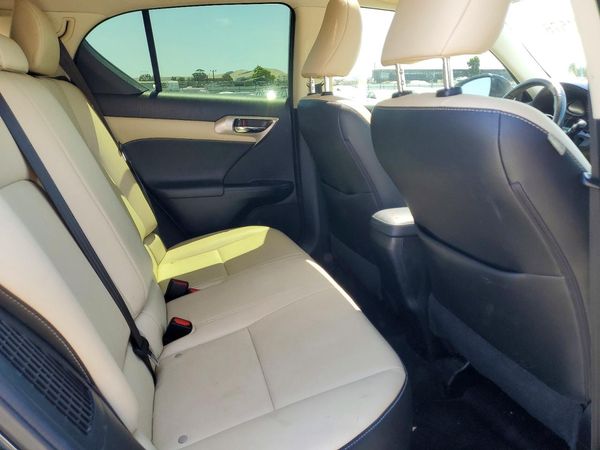2017 LEXUS CT 200h