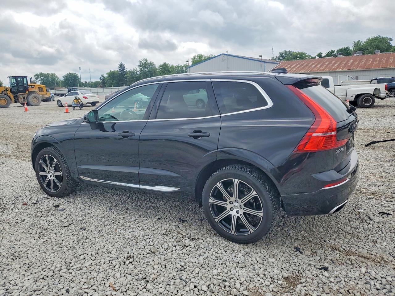 2021 VOLVO XC60 Inscription