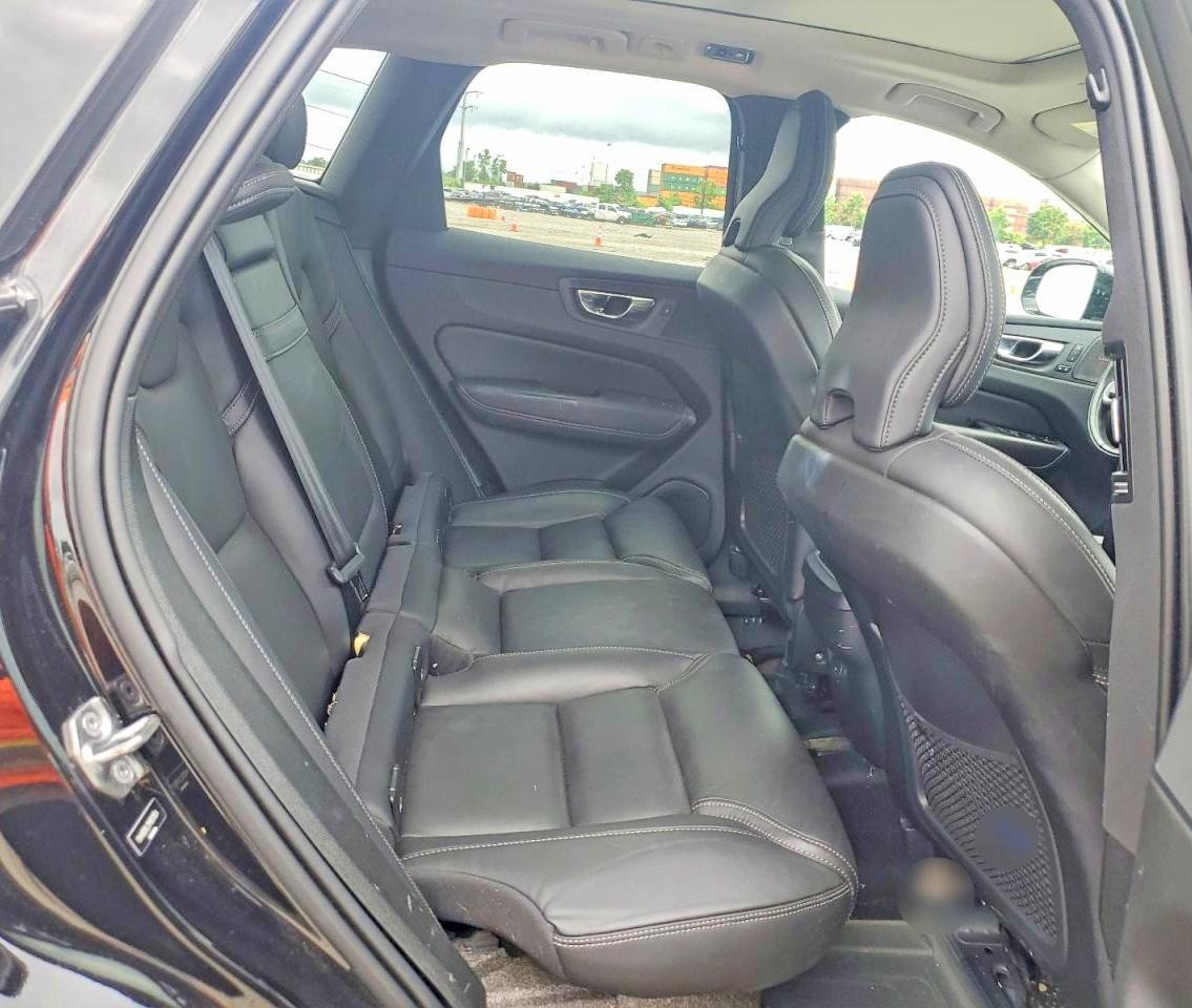 2021 VOLVO XC60 Inscription