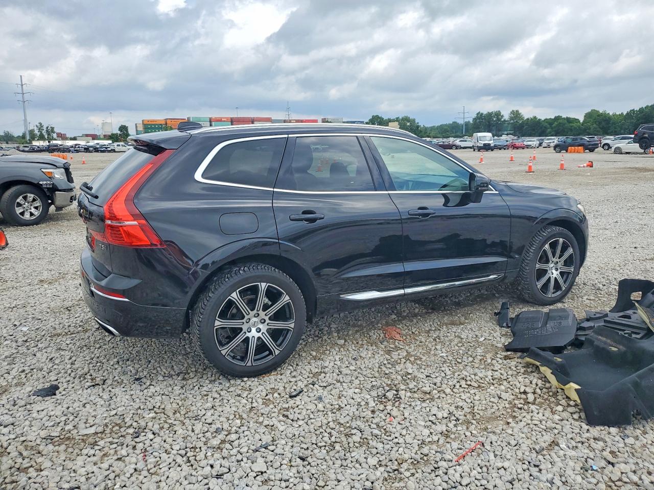 2021 VOLVO XC60 Inscription