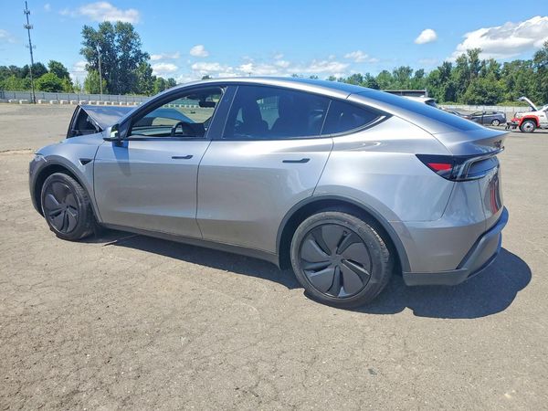 2026 TESLA MODEL Y