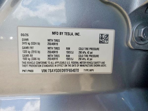 2026 TESLA MODEL Y