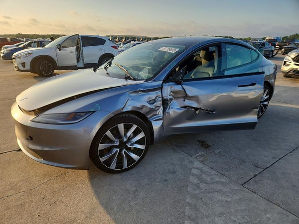 2025 TESLA MODEL 3