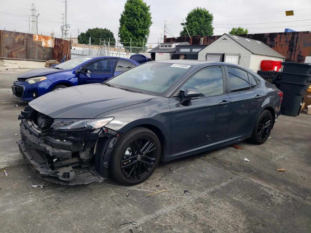 2025 TOYOTA CAMRY