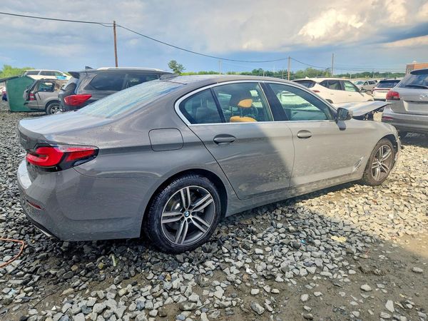 2022 BMW 530 xDrive