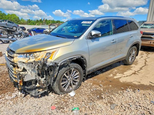 2019 TOYOTA HIGHLANDER