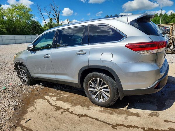 2019 TOYOTA HIGHLANDER SE/XLE