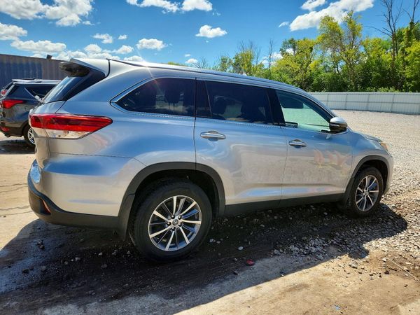 2019 TOYOTA HIGHLANDER SE/XLE