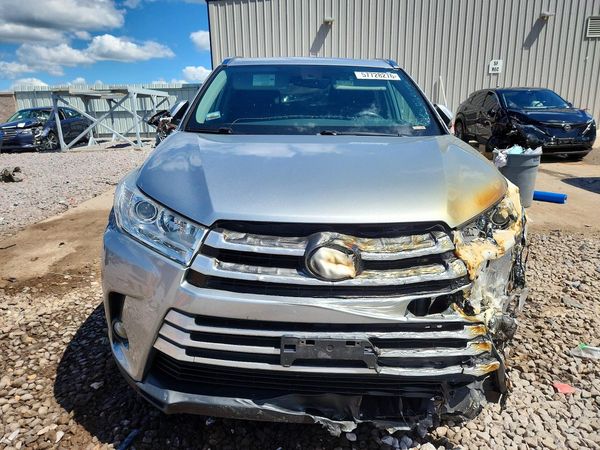 2019 TOYOTA HIGHLANDER SE/XLE