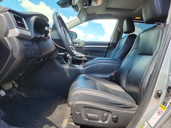 2019 TOYOTA HIGHLANDER SE/XLE