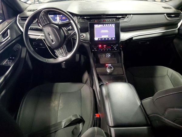 2025 JEEP GRAND CHEROKEE Laredo, Altitude