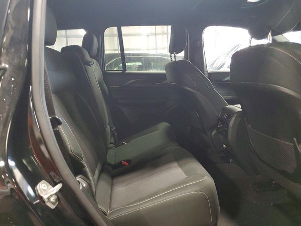 2025 JEEP GRAND CHEROKEE Laredo, Altitude