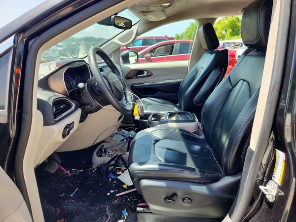 2021 CHRYSLER VOYAGER LXI