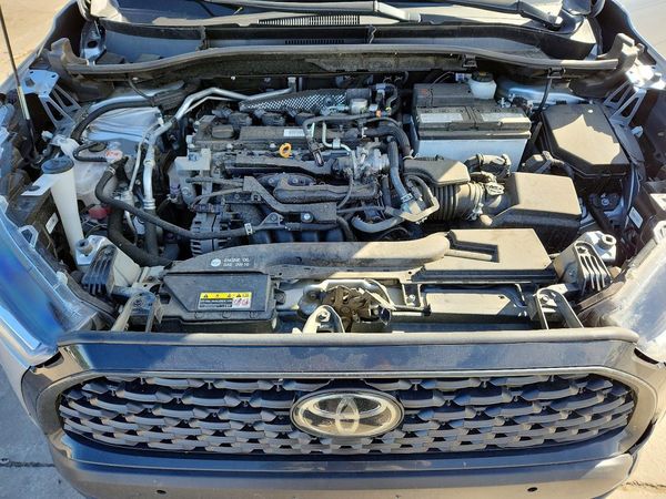 2022 TOYOTA COROLLA CR LE — Engine bay