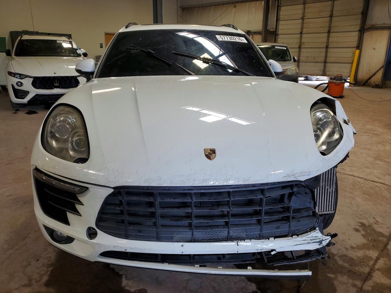 2016 PORSCHE MACAN