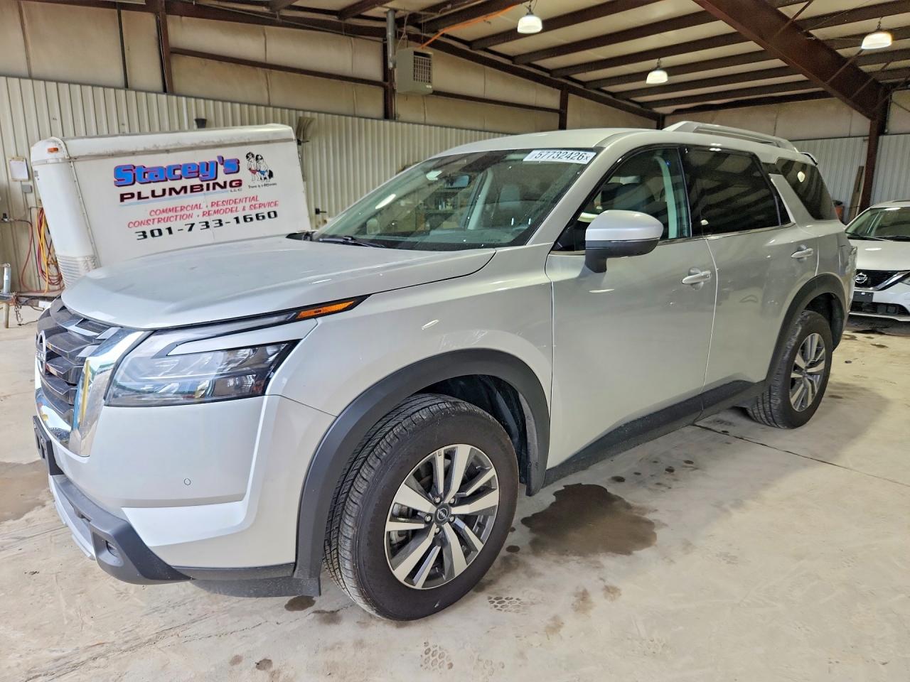 2025 NISSAN PATHFINDER SL