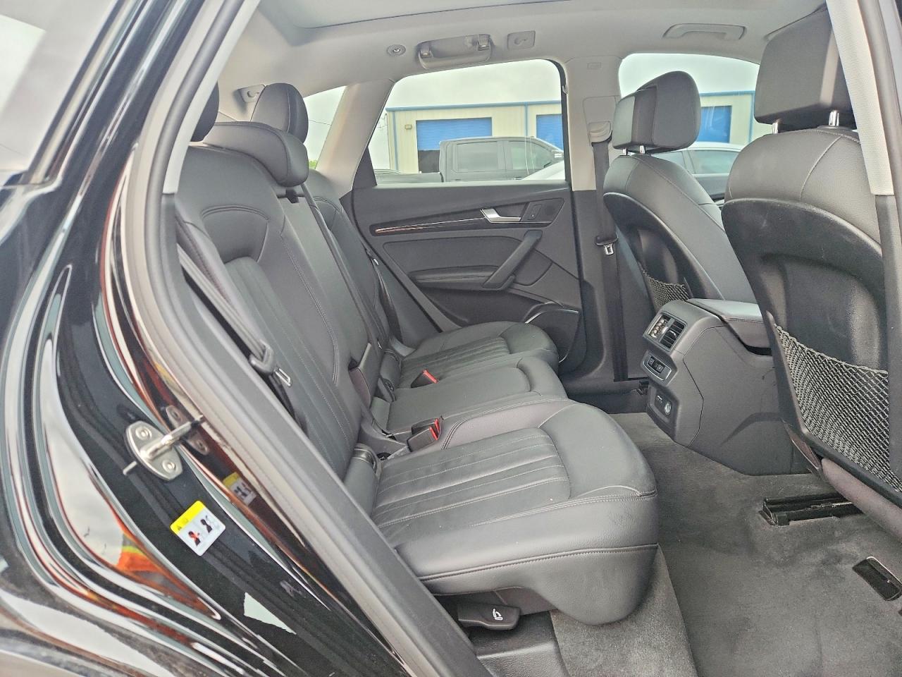 2020 AUDI Q5 quattro Premium Plus
