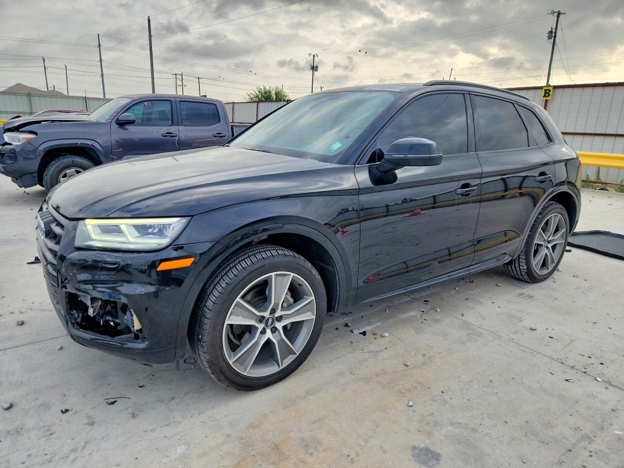 2020 AUDI Q5 quattro Premium Plus