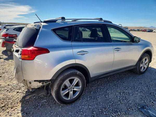 2015 TOYOTA RAV4 XLE (M Grade)