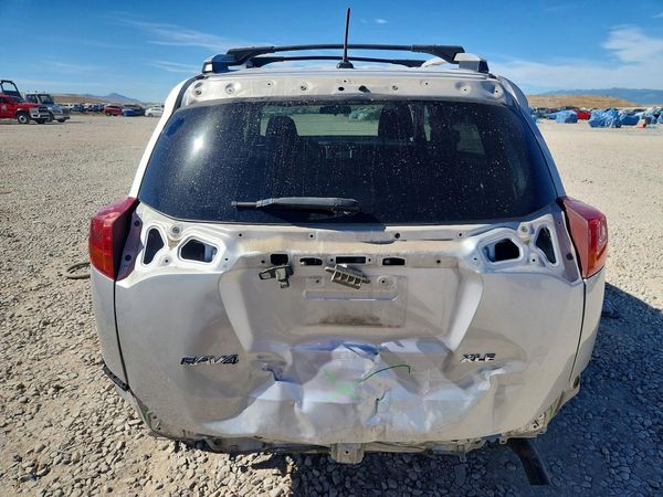 2015 TOYOTA RAV4 XLE (M Grade)