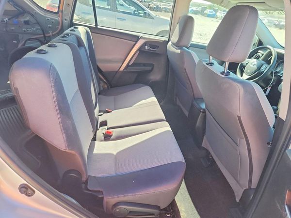 2015 TOYOTA RAV4 XLE (M Grade)