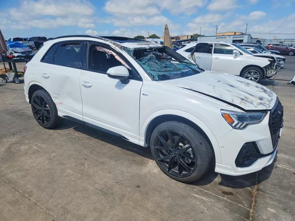 2021 AUDI Q3