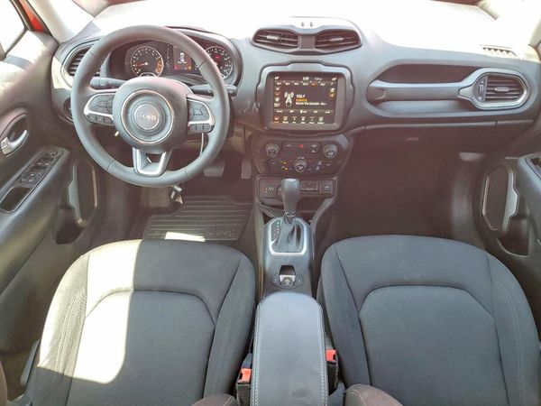 2023 JEEP RENEGADE LATITUDE 4X4